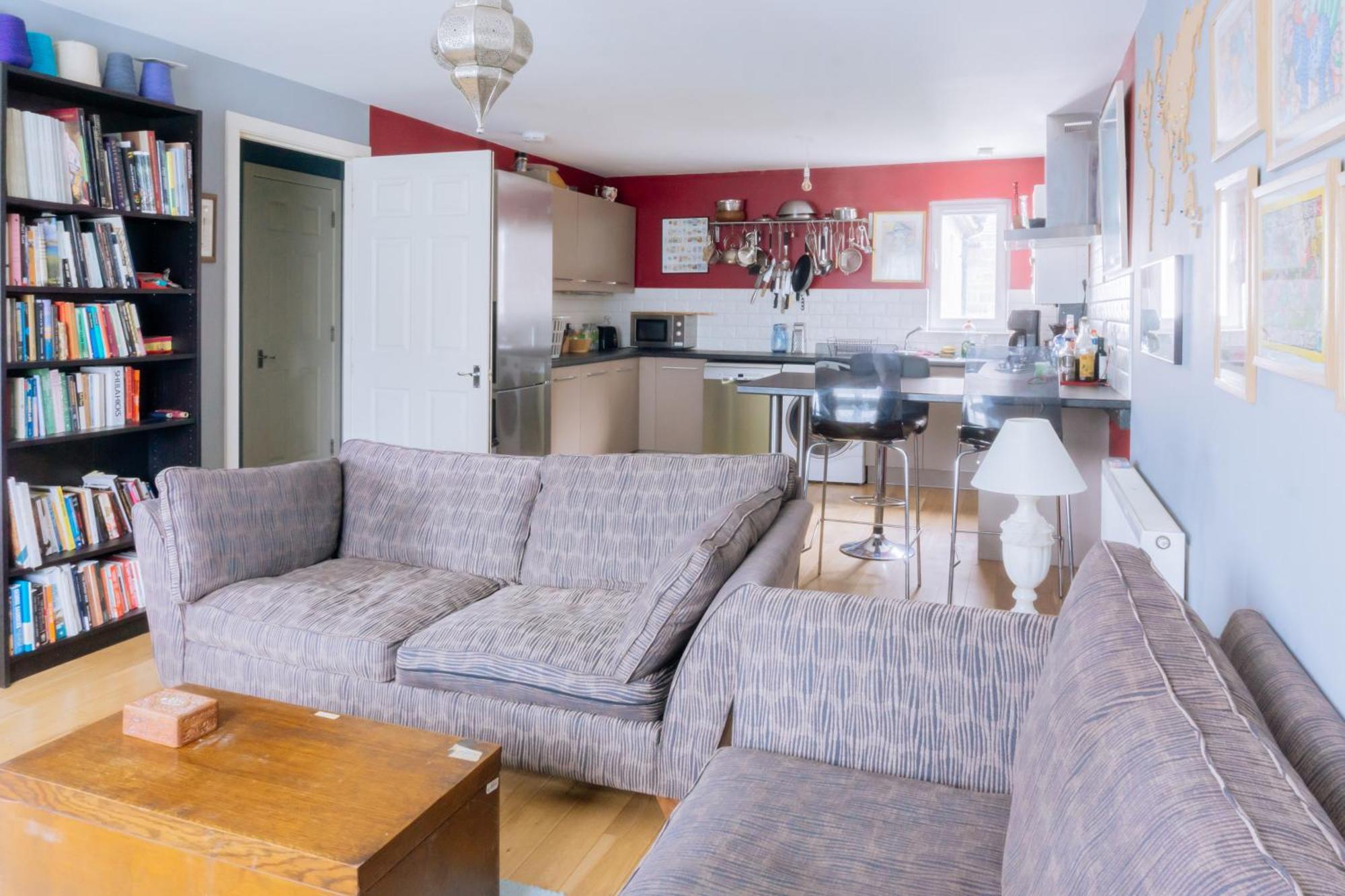 אדינבורו Stylish 3 Bedroom Apartment Near Hollyrood Park מראה חיצוני תמונה
